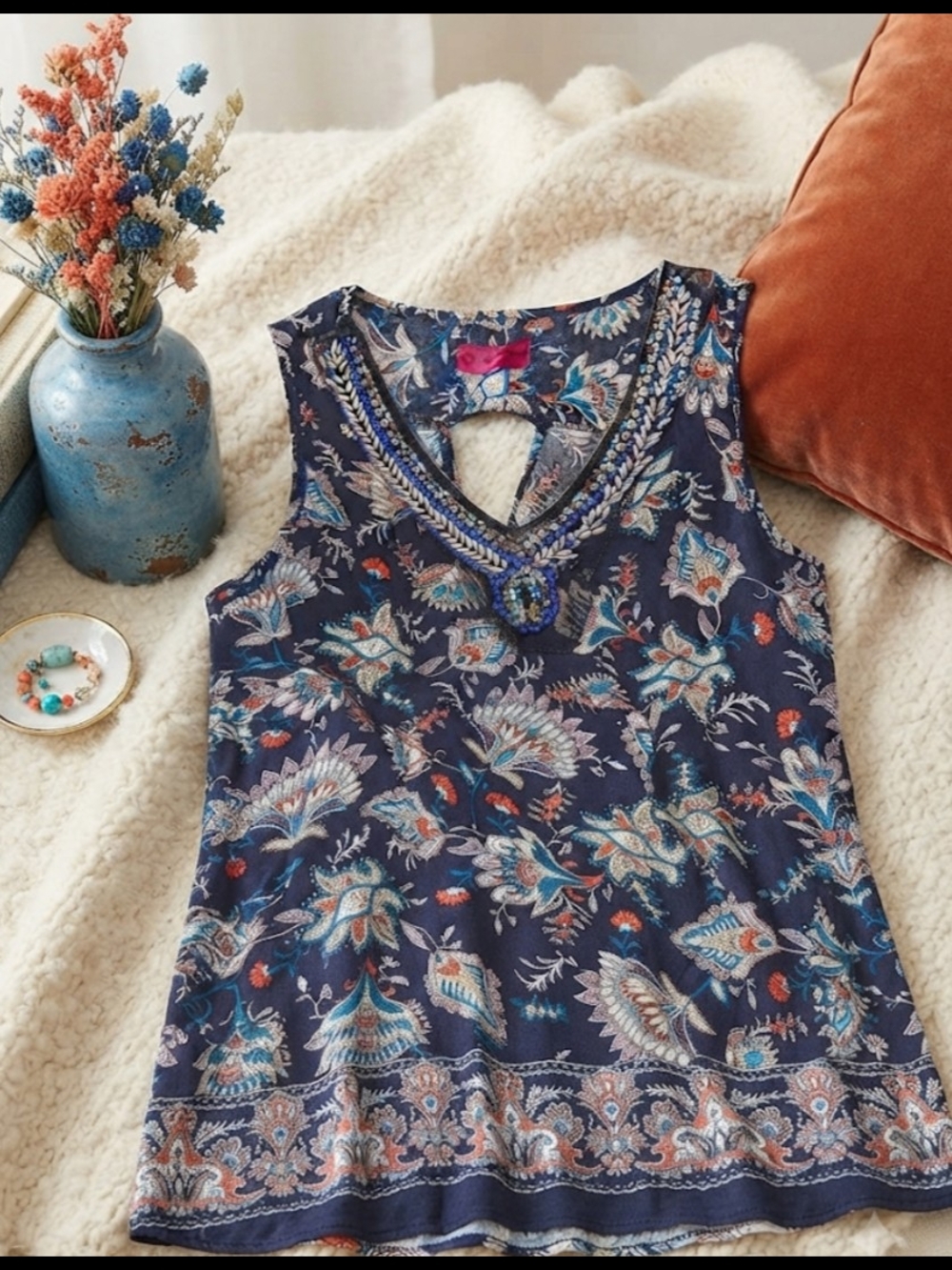Universal Thread Navy Floral Sleeveless Beaded V-Neck Top